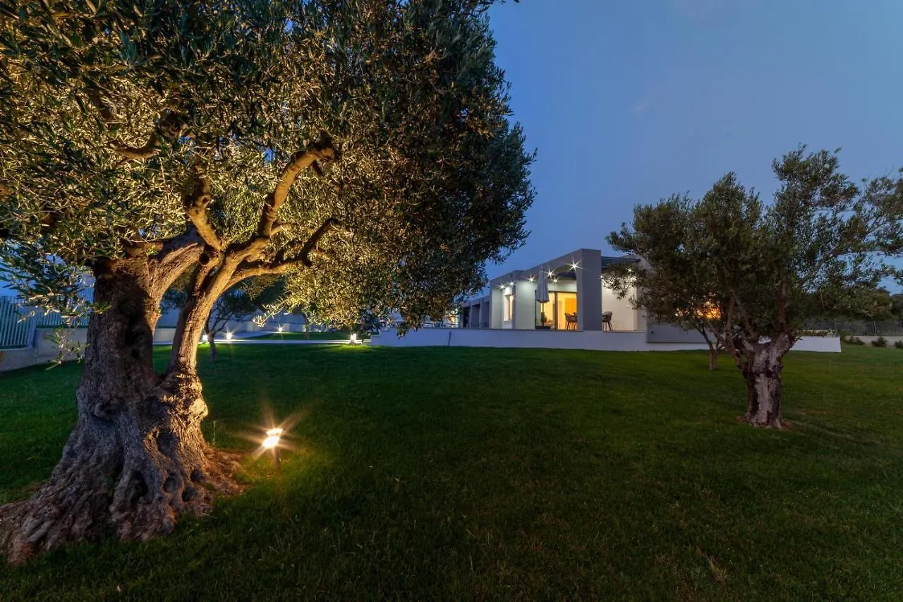 Merelia Luxury Villas - Halkidiki Nea Moudania Greece